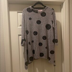 Gray Polka Dot Tunic Top